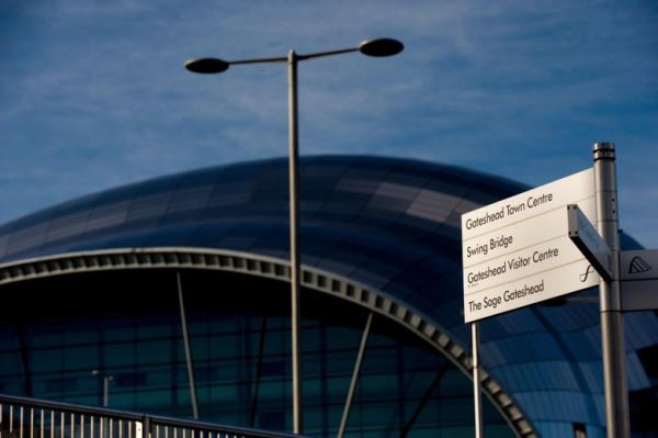 Британец уверяет, что власти его родного города травят людей через излучение уличных фонарей