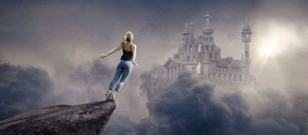 Длинная рука покойника, параллельный мир и заказные сны: Истории от наших читателей