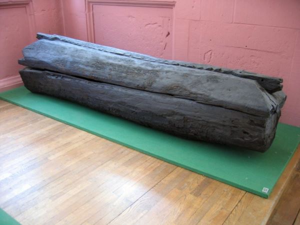 Загадка черных саркофагов с находящимися внутри таинственными телами