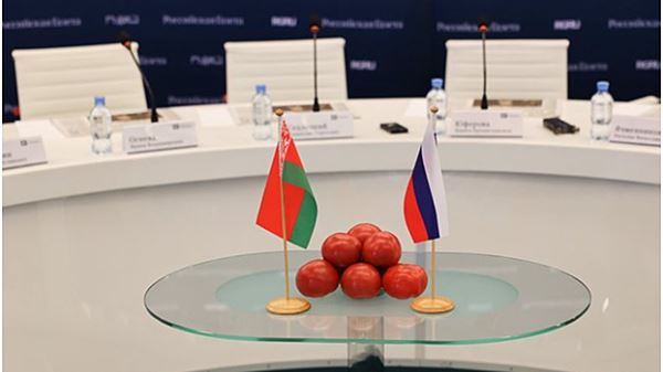 В «Российской газете» стартовал наземный этап эксперимента «В космос со своим помидором»