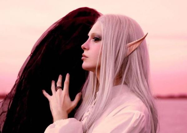 Ставший "эльфом" аргентинец решил удалить кадык и вживить клыки