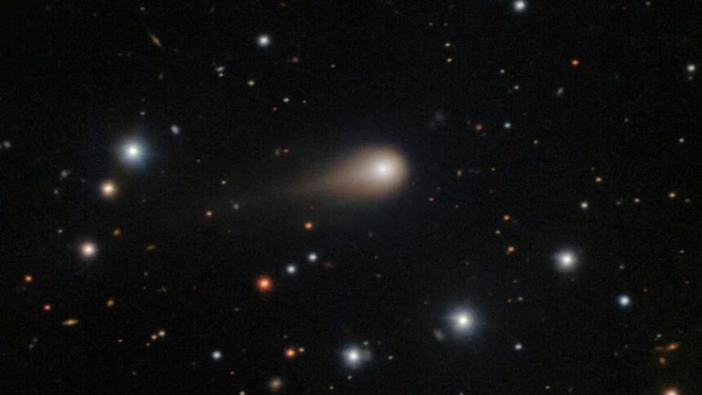 Астрофизики нашли объяснение необычным свойствам межзвездной кометы 3I/ATLAS